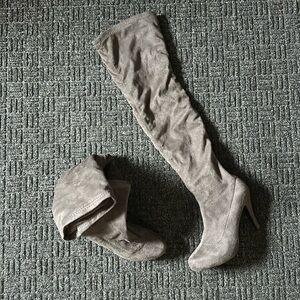 Grey thigh high, heeled boots - Size 7
